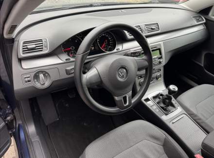 Volkswagen - Passat