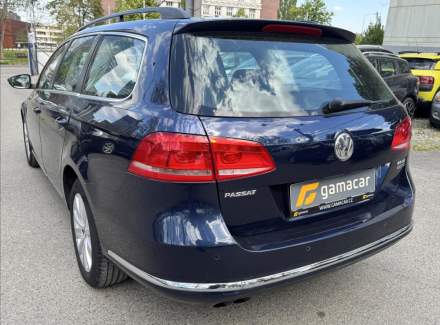 Volkswagen - Passat