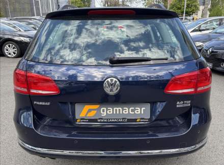 Volkswagen - Passat