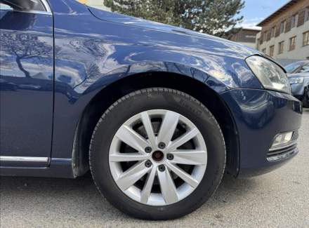 Volkswagen - Passat