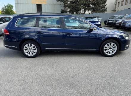 Volkswagen - Passat