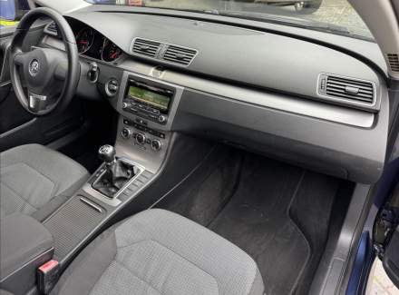 Volkswagen - Passat