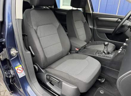 Volkswagen - Passat