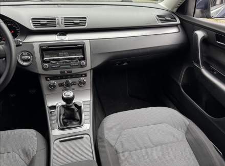 Volkswagen - Passat
