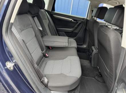 Volkswagen - Passat