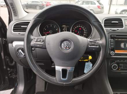 Volkswagen - Golf