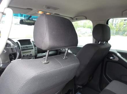 Nissan - Navara