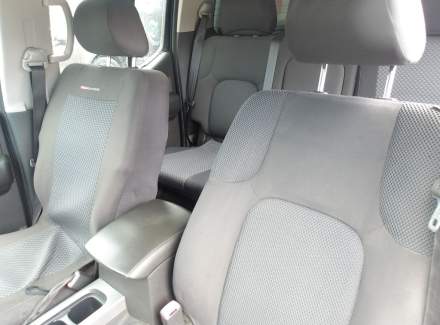 Nissan - Navara