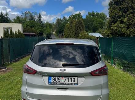 Ford - S-MAX