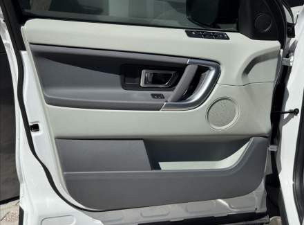 Land Rover - Discovery Sport