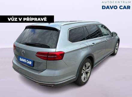 Volkswagen - Passat