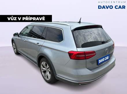 Volkswagen - Passat