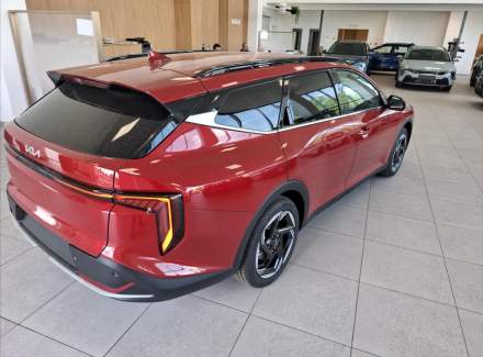 Kia - K4