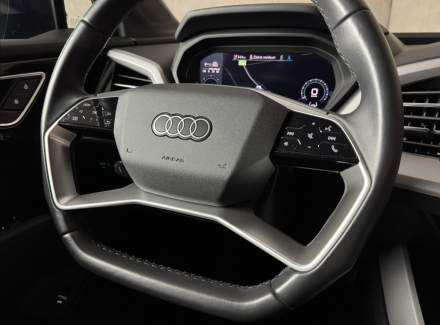 Audi - Q4 e-tron