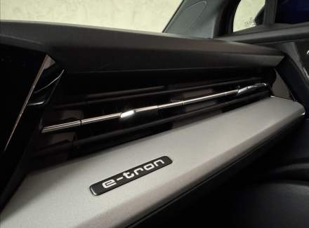Audi - Q4 e-tron