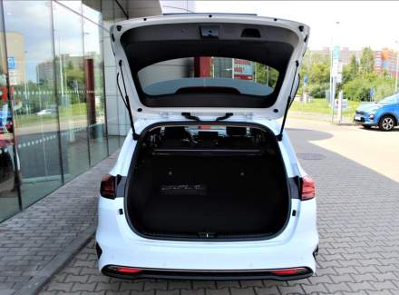 Kia - Cee'd
