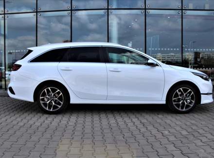 Kia - Cee'd