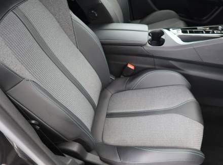 Peugeot - 5008