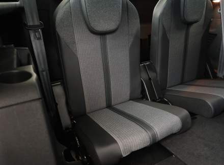 Peugeot - 5008