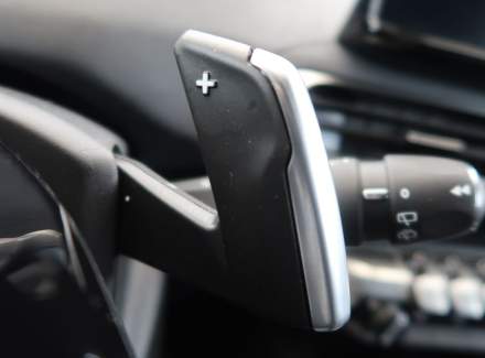 Peugeot - 5008