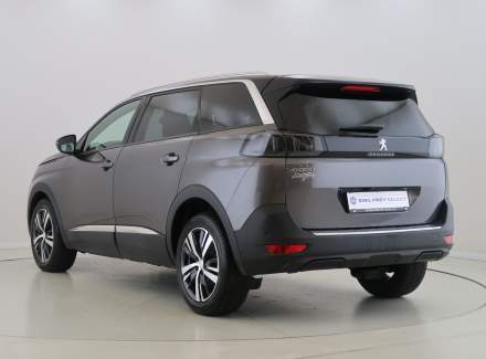 Peugeot - 5008