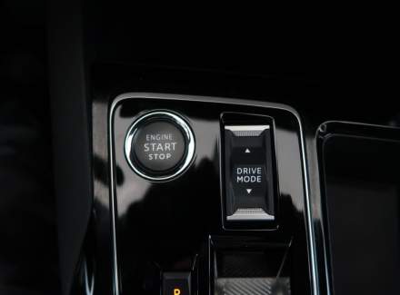 Peugeot - 5008