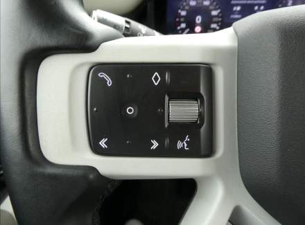 Land Rover - Defender