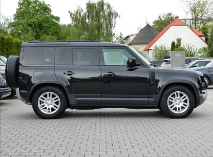 Land Rover - Defender