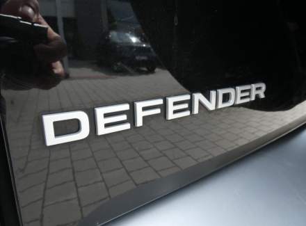 Land Rover - Defender