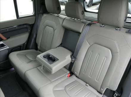Land Rover - Defender