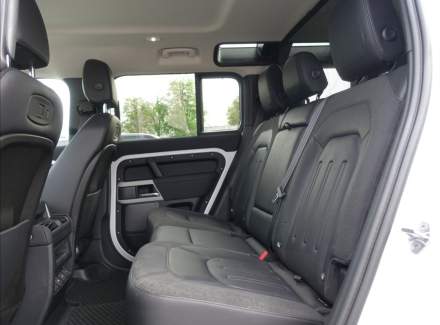 Land Rover - Defender