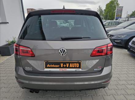 Volkswagen - Golf