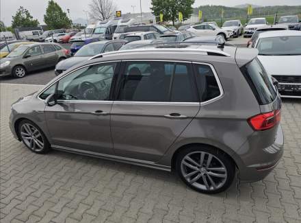 Volkswagen - Golf