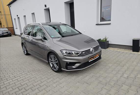 Volkswagen - Golf