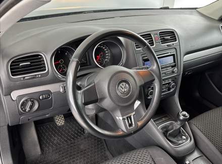 Volkswagen - Golf