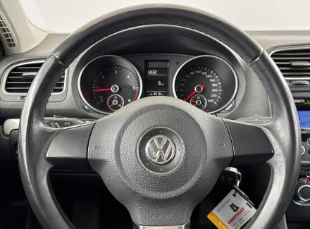 Volkswagen - Golf