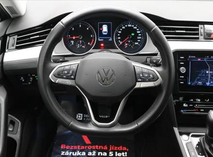 Volkswagen - Passat