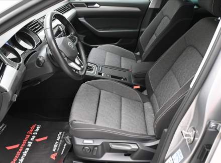 Volkswagen - Passat