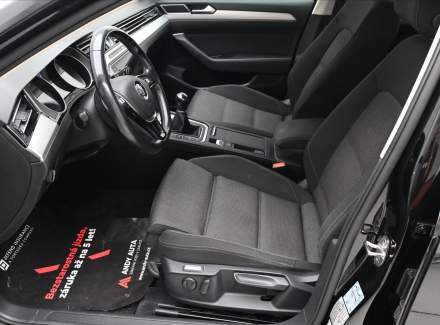 Volkswagen - Passat