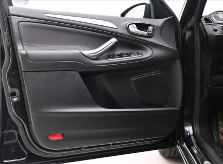 Ford - S-MAX