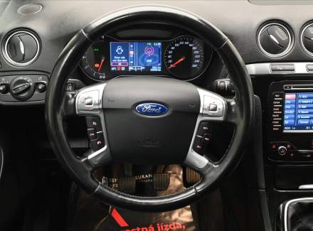 Ford - S-MAX