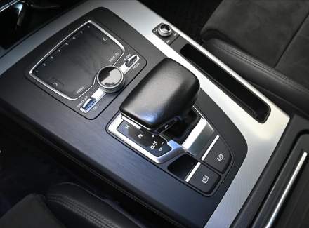 Audi - Q5