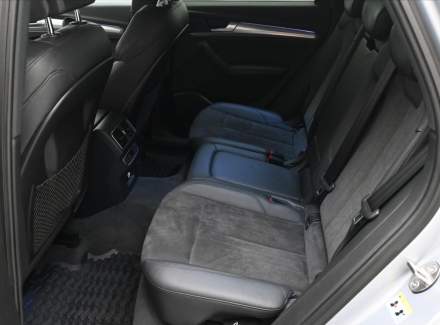 Audi - Q5