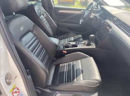 Volkswagen - Passat