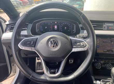 Volkswagen - Passat