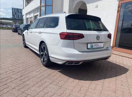 Volkswagen - Passat