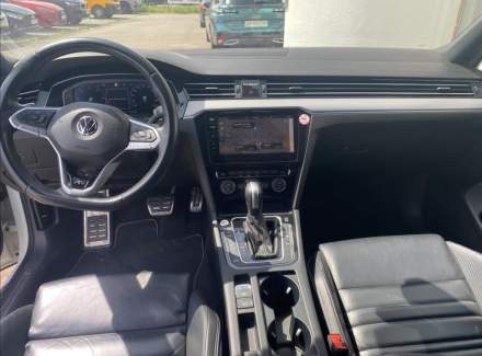 Volkswagen - Passat