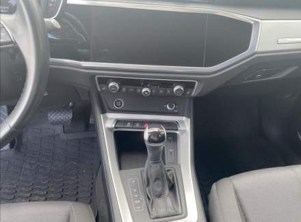 Audi - Q3