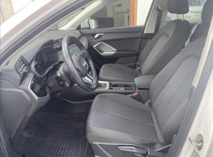Audi - Q3