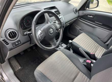 Suzuki - SX4